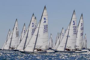 A clean start to kick of the Championship - Marinepool Etchells Australasian Winter Championship 2015 photo copyright Teri Dodds http://www.teridodds.com taken at  and featuring the  class