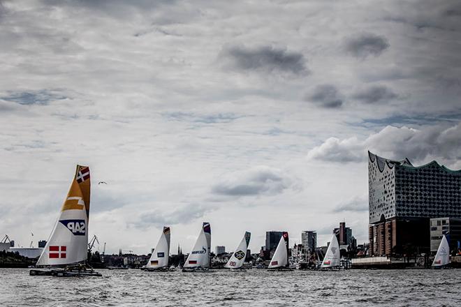 2015 Extreme Sailing Series in Hamburg © Jesús Renedo Photography