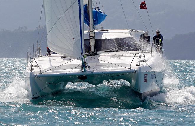 Multis working the swell in Whitsunday Passage © Crosbie Lorimer http://www.crosbielorimer.com
