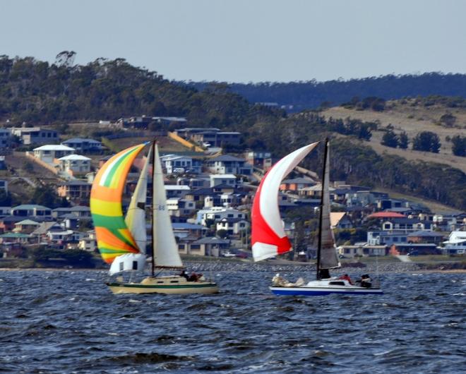 Ragtime and Quebrada match racing in Division 3. - Bellerive Yacht Club Winter Series 2015 © Peter Watson