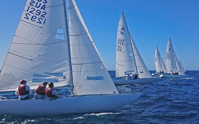 The team from AUS 1292 get underway from the boat end of the start. - 2015 Etchells Queensland State Championship © Southport Yacht Club http://www.southportyachtclub.com.au