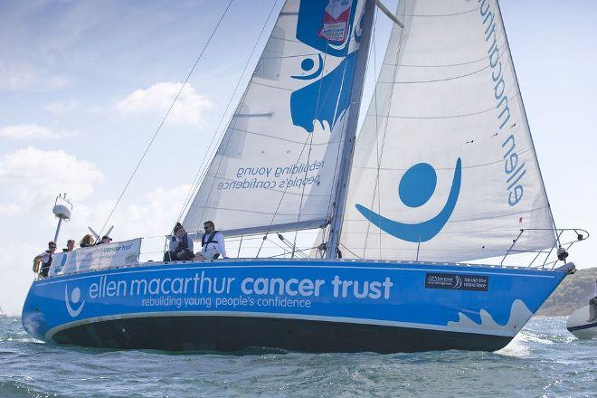 Charlotte (centre) sailing with the Ellen MacArthur Cancer Trust © onEdition http://www.onEdition.com