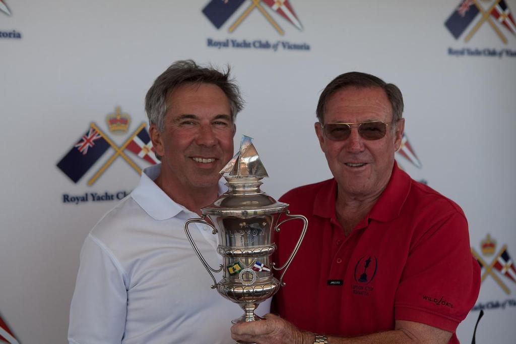 Bernie_Kaaks_Bruce McCraken receives his second Lipton Cup from retiring chairman John Burgess. © Bernie Kaaks