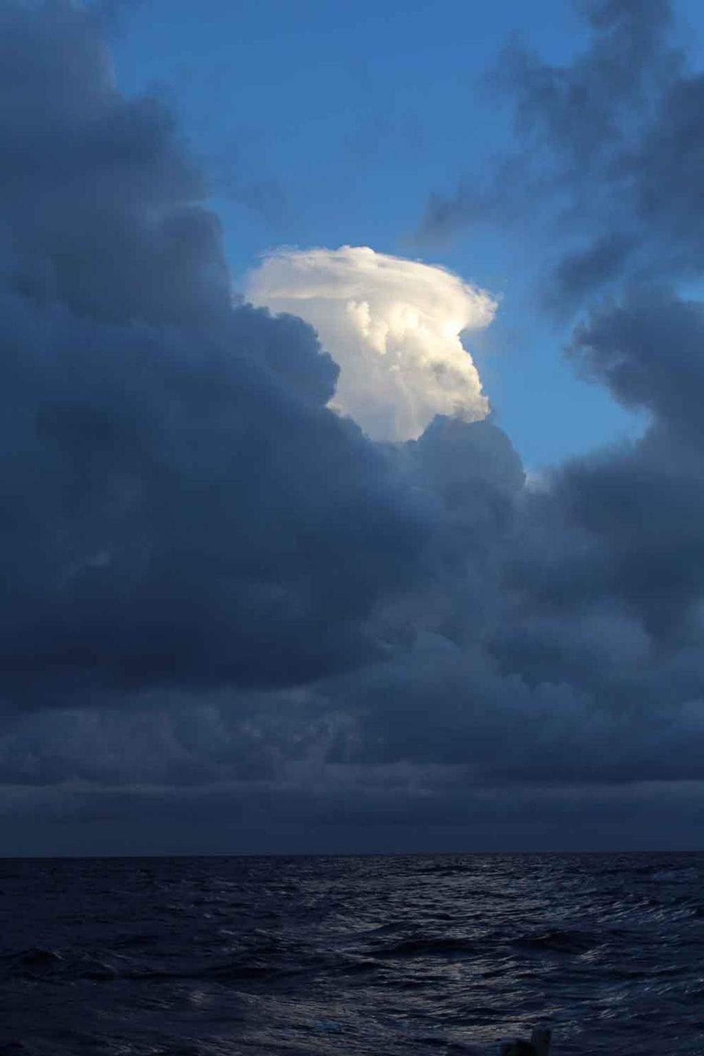 Cloud action © Annika Fredriksson / Ocean Crusaders
