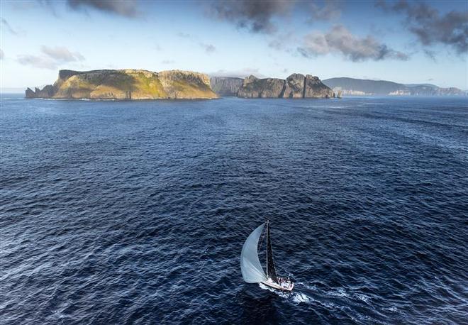 RUSH (AUS) approaching Tasman Island - 2015 Rolex Sydney Hobart Yacht Race ©  Rolex/ Kurt Arrigo http://www.regattanews.com