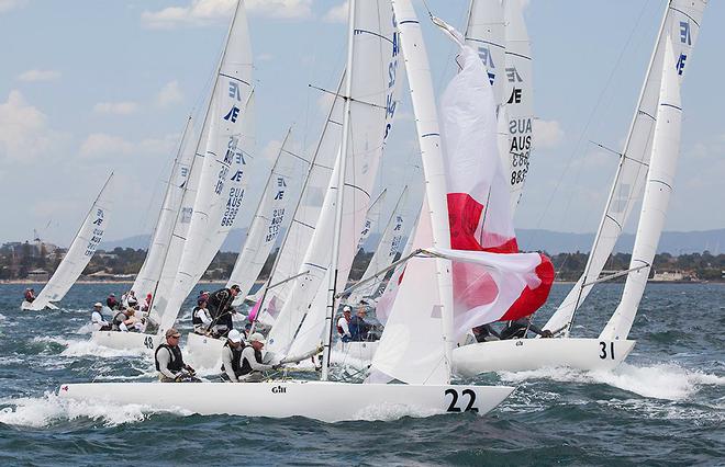 Land Rat (Bow #22) goes a few deep at the clearance mark to ensure they have clear space for the hoist. - 2016 Etchells Australian Championship ©  John Curnow