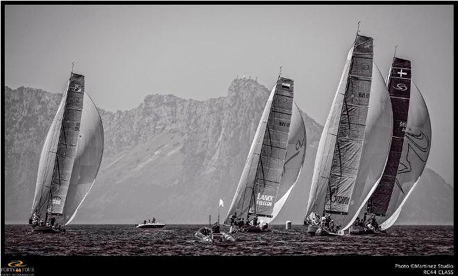 Fleet racing near Gibraltar – RC44 Puerto Sotogrande Cup 2014 ©  Martinez Studio / RC44 Class