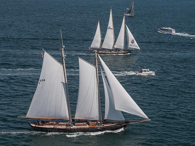 Class 0 rivals, the 2-masted schooner AMERICA, racing neck-and-neck with the 3-masted schooner SPIRIT OF BERMUDA © Daniel Forster/PPL