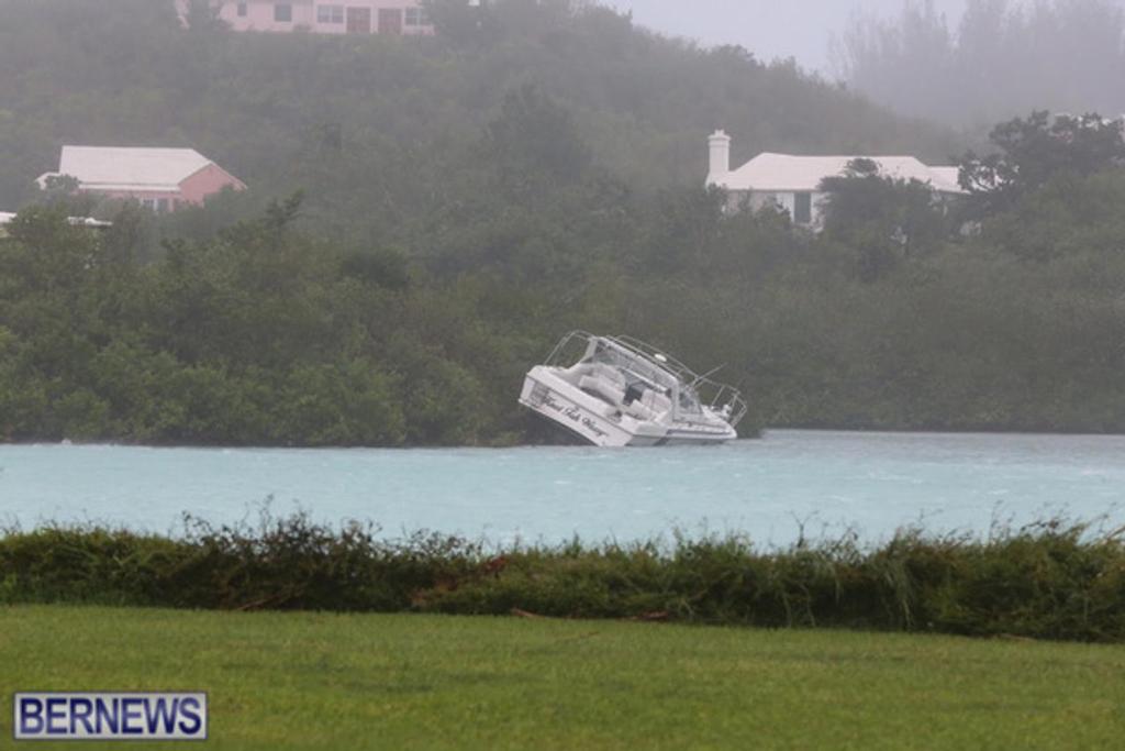  - Bermuda - Hurricane Nicole - October 13, 2016 © Ber News