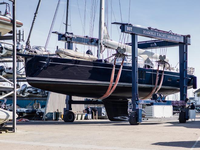 HYS is proving popular with Oyster Yachts. Oyster 825 Reina arrives via the 80 Tonne Hoist Dock ©  Louay Habib