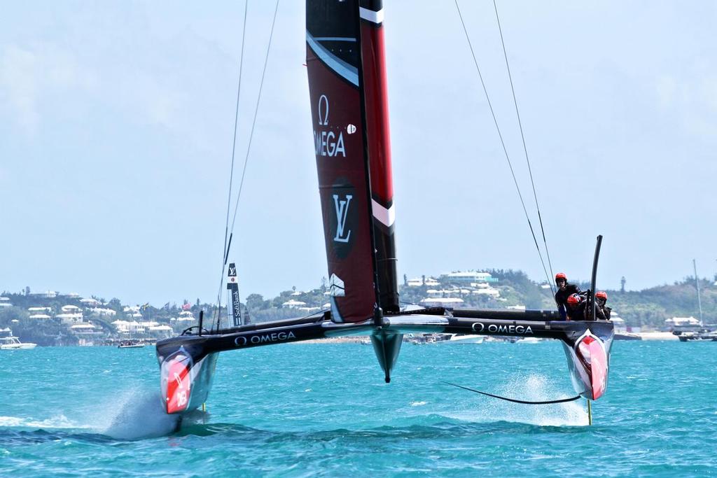 Emirates Team NZ on the charge, Day 1 - America's Cup 2017, May 27, 2017 Great Sound Bermuda photo copyright Richard Gladwell www.photosport.co.nz taken at  and featuring the  class