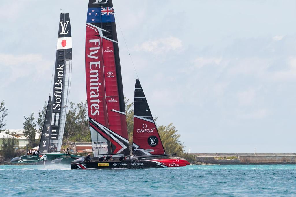28/05/17 Emirates Team New Zealand sailing on Bermuda's Great Sound in the Louis Vuitton America's Cup Qualifiers 
Round Robin 1 - Race 9 - Emirates Team New Zealand (NZL) vs. SoftBank Team Japan (JPN) photo copyright Richard Hodder/Emirates Team New Zealand taken at  and featuring the  class