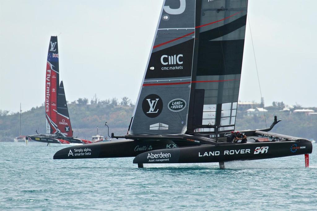 Land Rover BAR - with Emirates Team NZ over a leg ahead - Round Robin 2, Day 6 - 35th America's Cup - Bermuda  June 1, 2017 © Richard Gladwell www.photosport.co.nz
