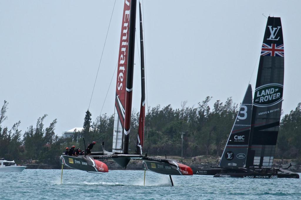 Emirates Team NZ - coming to the finish while Land Rover BAR is still on the early stages of the beat - Round Robin 2, Day 6 - 35th America’s Cup - Bermuda  June 1, 2017 © Richard Gladwell www.photosport.co.nz