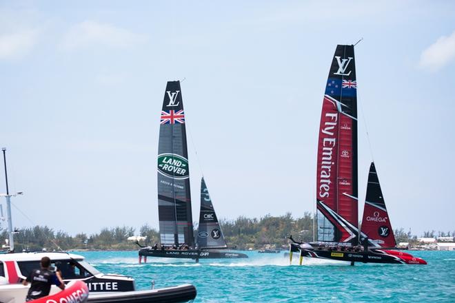 Land Rover BAR vs. Emirates Team New Zealand in first race of semi-finals and suffer failure in wing - Louis Vuitton America's Cup ©  Harry KH / Land Rover BAR