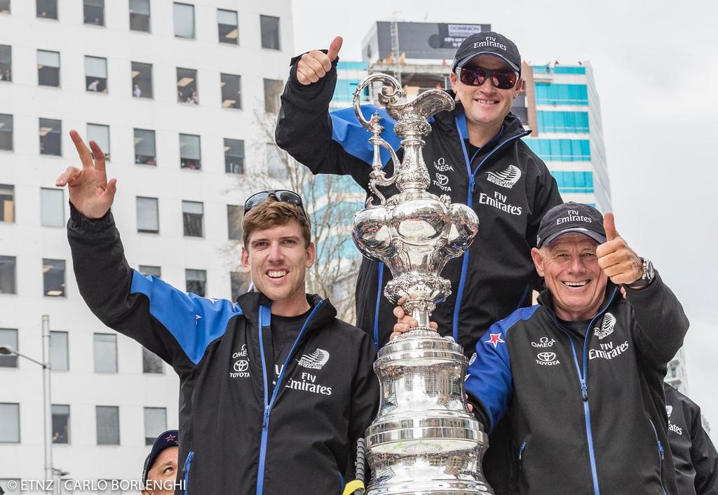 Emirates Team New Zealand Parade in Queen Street in Auckland © ETNZ/Carlo Borlenghi