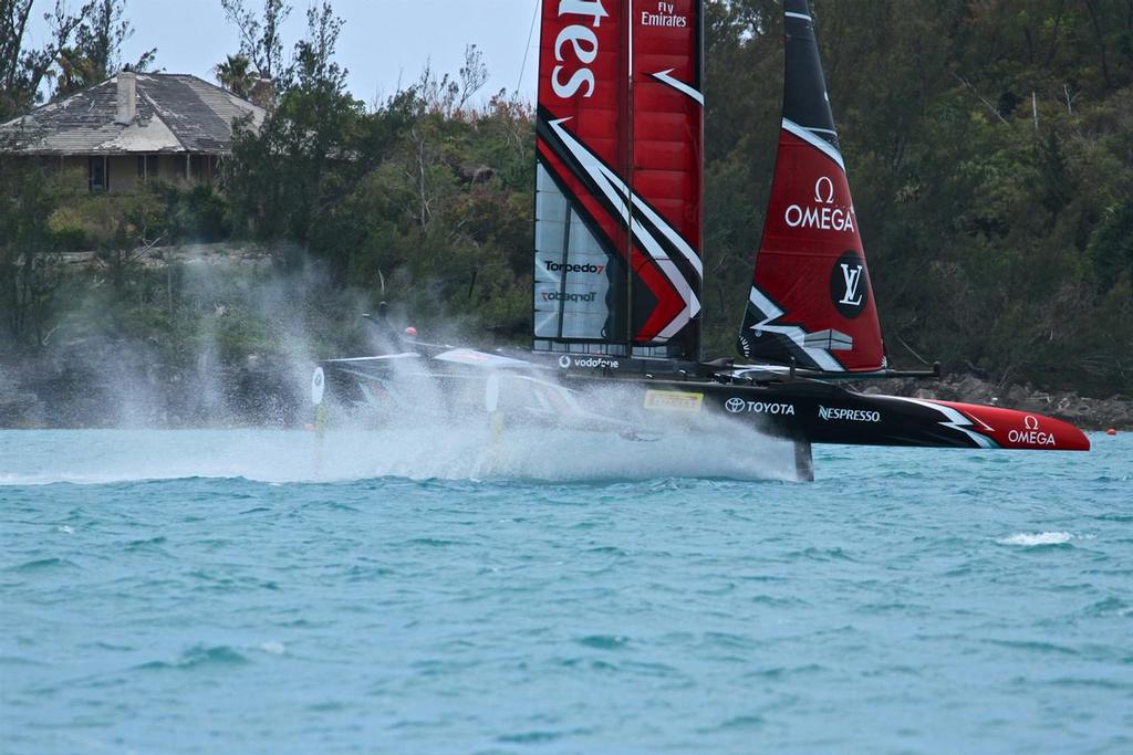 Emirates Team New Zealand leaves a misty rooster tail - Round Robin 2, Day 7 - 35th America’s Cup - Bermuda  June 2, 2017 © Richard Gladwell www.photosport.co.nz