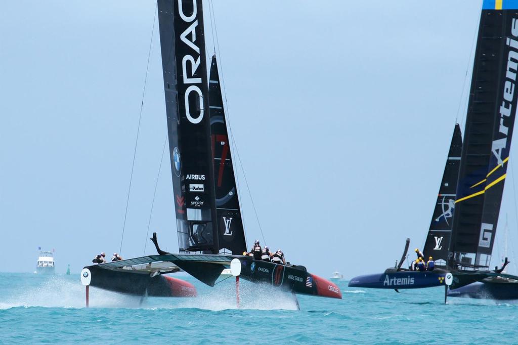 Oracle Team USA  passes astern of Artemis Racing at start of first run - - Round Robin 2, Day 7 - 35th America’s Cup - Bermuda  June 2, 2017 © Richard Gladwell www.photosport.co.nz