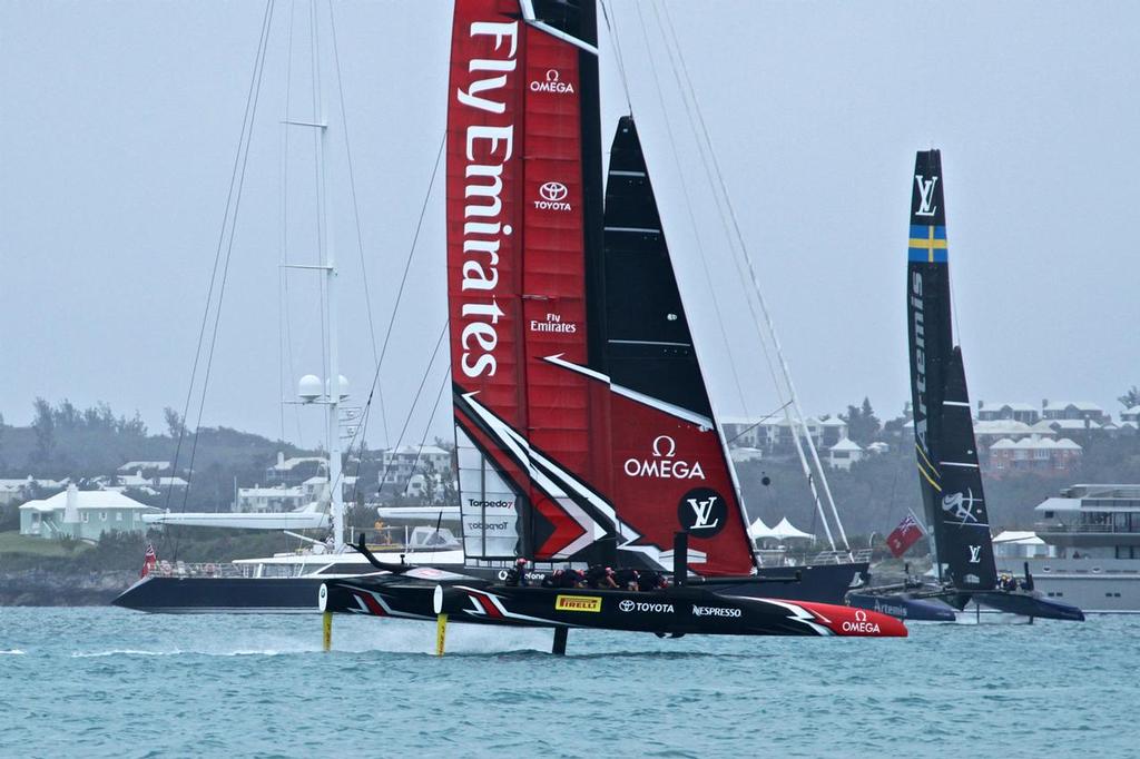 Emirates Team New Zealand leads Artemis racing on Leg 5 as the pass the superyachts- Challenger Final - Day 1 - 35th America's Cup - Bermuda  June 10, 2017 © Richard Gladwell www.photosport.co.nz
