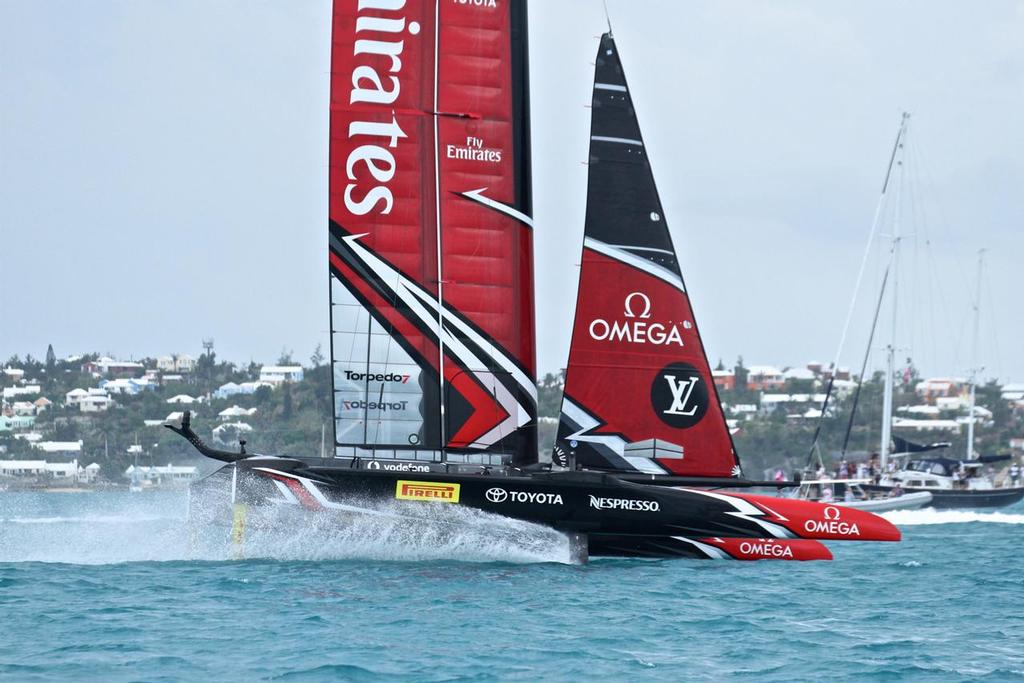 Emirates Team New Zealand -  heads for finish - Race 2 - Challenger Final, Day 1 - 35th America's Cup - Day 14 - Bermuda  June 10, 2017 © Richard Gladwell www.photosport.co.nz