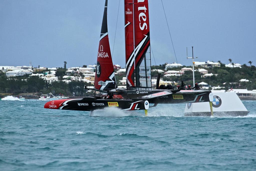 Emirates Team New Zealand - Mark 4, Race 2 - Challenger Final, Day  2 - 35th America's Cup - Day 15 - Bermuda  June 11, 2017 © Richard Gladwell www.photosport.co.nz