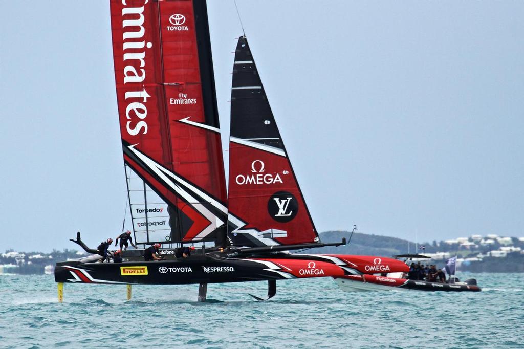 Emirates Team New Zealand shows off her kinked light air foils - Challenger Final, Day  2 - 35th America's Cup - Day 15 - Bermuda  June 11, 2017 © Richard Gladwell www.photosport.co.nz