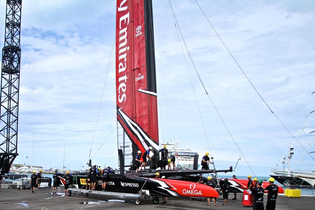 Shore crew swarms over Emirates Team New Zealand - Challenger Final, Day  2 - 35th America's Cup - Day 15 - Bermuda  June 11, 2017 © Richard Gladwell www.photosport.co.nz