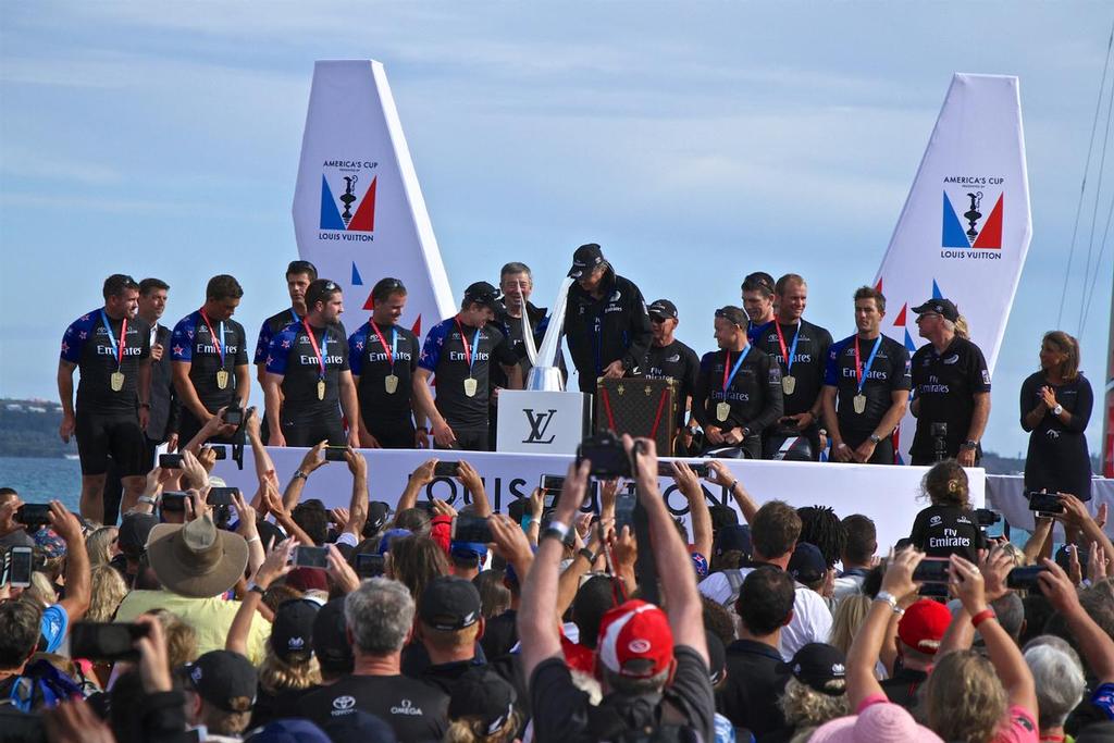 Emirates Team New Zealand at the Louis Vuitton Trophy presentation - Challenger Final, Day  3 - 35th America's Cup - Day 16 - Bermuda  June 12, 2017 © Richard Gladwell www.photosport.co.nz