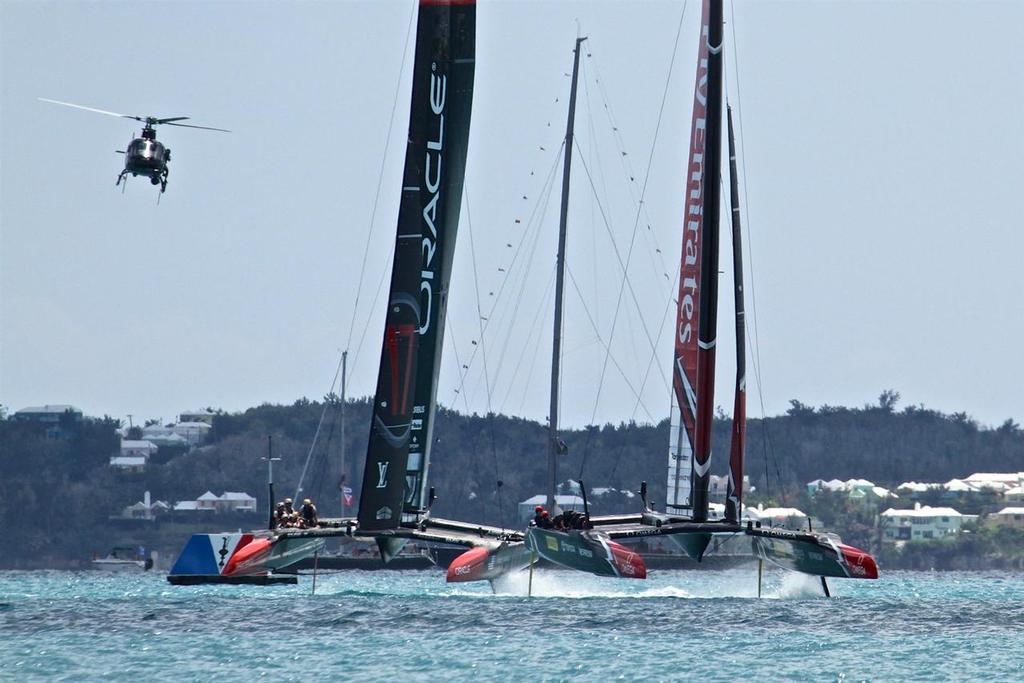 Emirates Team New Zealand and Oracle Team USA - Race 1 - 35th America's Cup Match - Bermuda  June 17, 2017 © Richard Gladwell www.photosport.co.nz