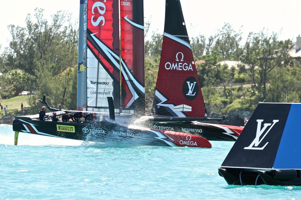 Emirates Team New Zealand  - 35th America's Cup Match - Race 4 - Bermuda  June 18, 2017 photo copyright Richard Gladwell www.photosport.co.nz taken at  and featuring the  class