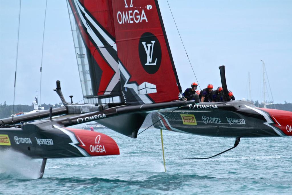 Emirates Team NZ leads Oracle Team USA - America's Cup 2017, June 24, 2017 - Great Sound Bermuda photo copyright Richard Gladwell www.photosport.co.nz taken at  and featuring the  class