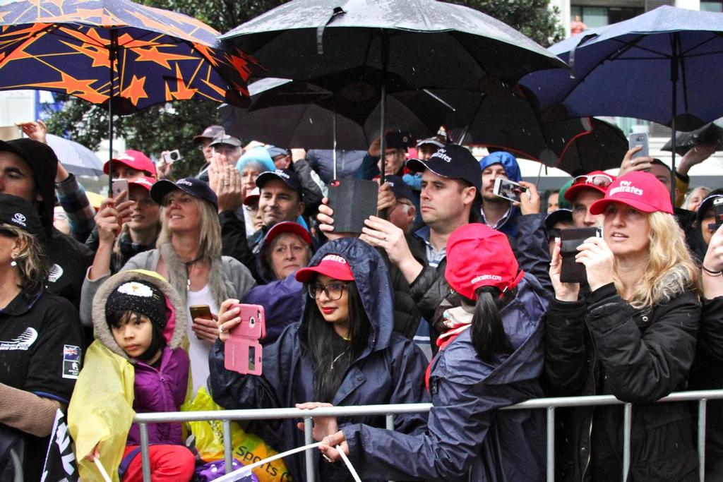 Emirates Team New Zealand - Fans in the rain - Parade in  Auckland,   July 6, 2017 © Richard Gladwell www.photosport.co.nz