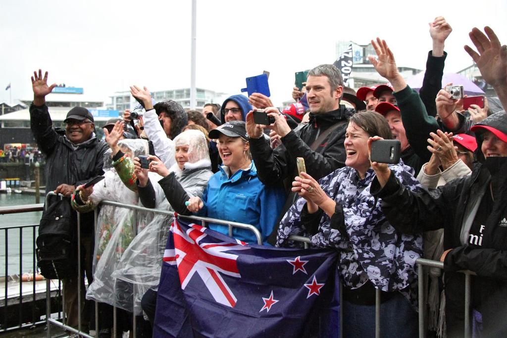 Emirates Team New Zealand - Fans at Market Square - Parade in  Auckland,   July 6, 2017 © Richard Gladwell www.photosport.co.nz