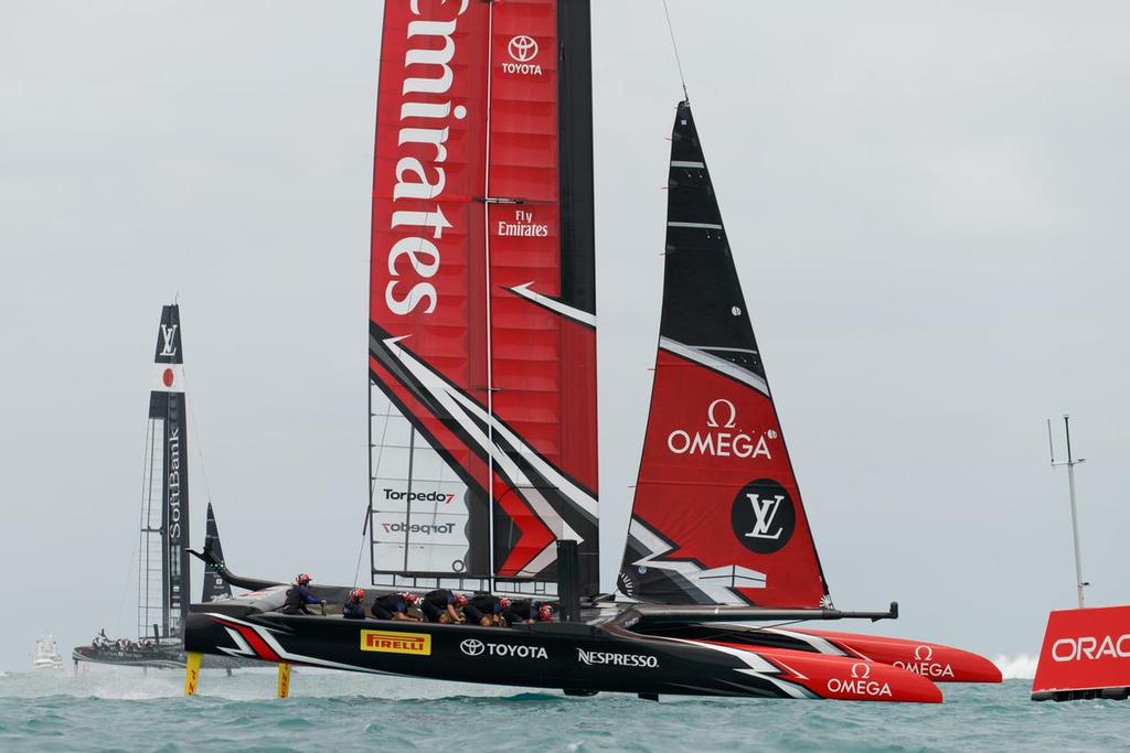 02/06/17 Emirates Team New Zealand sailing on Bermuda's Great Sound in the Louis Vuitton America's Cup Qualifiers <br />
Round Robin 2 - Race 08 - Emirates Team New Zealand (NZL) vs. SoftBank Team Japan <br />
 <br />
Copyright: Richard Hodder / Emirates Team New Zealand © Richard Hodder/Emirates Team New Zealand