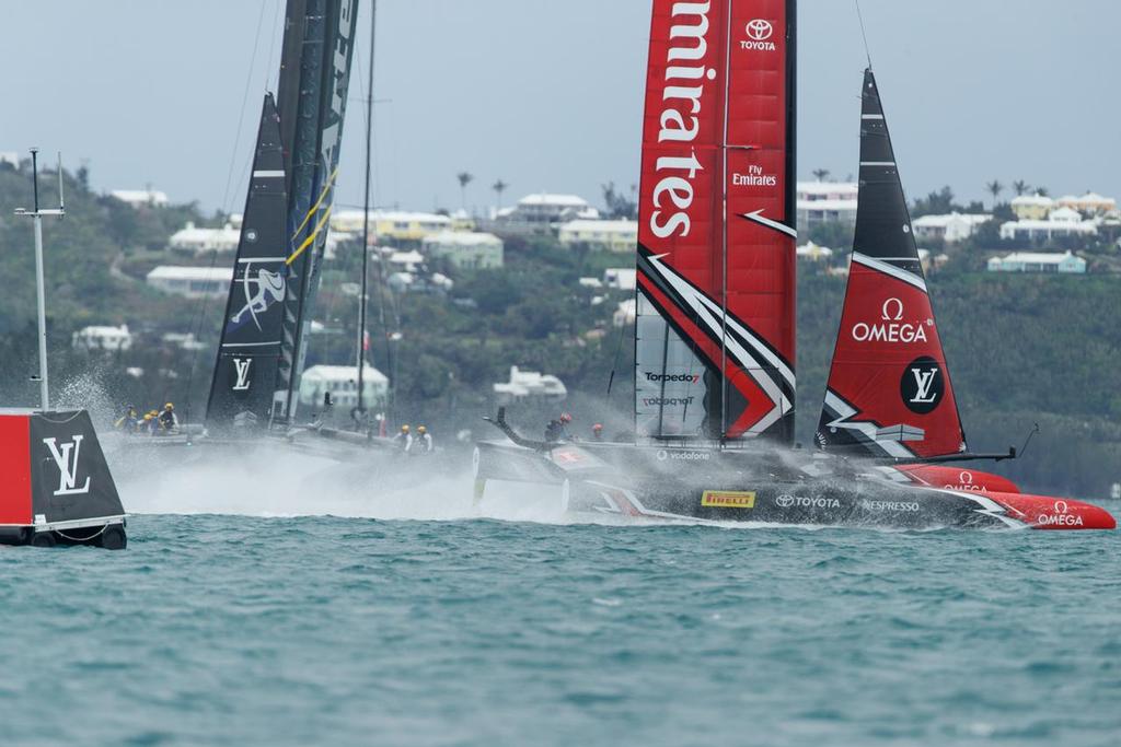 Emirates Team New Zealand sailing on Bermuda's Great Sound in the Louis Vuitton America's Cup Challenger Playoffs Finals<br />
Emirates Team New Zealand (NZL) vs. Artemis Racing (SWE) Race 6.  © Richard Hodder/Emirates Team New Zealand