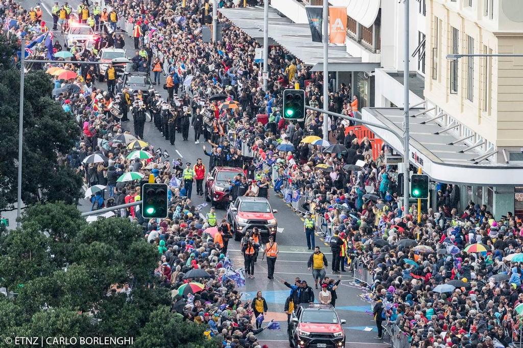 Emirates Team New Zealand Parade in Queen Street in Auckland © ETNZ/Carlo Borlenghi