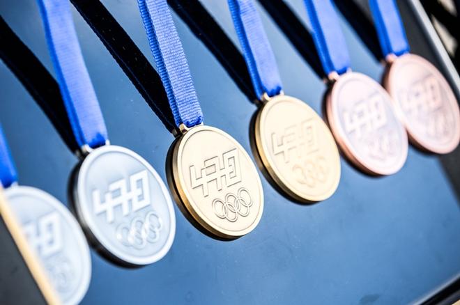 470 Junior World Championship medals – 470 Junior World Championships © Junichi Hirai/ Bulkhead magazine http://www.bulkhead.jp/