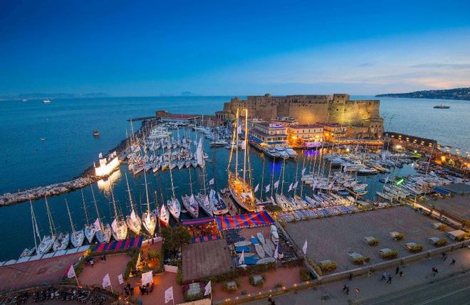 Set off port for the Regata dei Tre Golfi is Naples’ Santa Lucia Marina, home of the CRV Italia ©  Francesco Rastrelli / CRVI