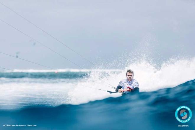 Kevin Langeree's up first on Friday – GKA Kite-Surf World Tour ©  Ydwer van der Heide