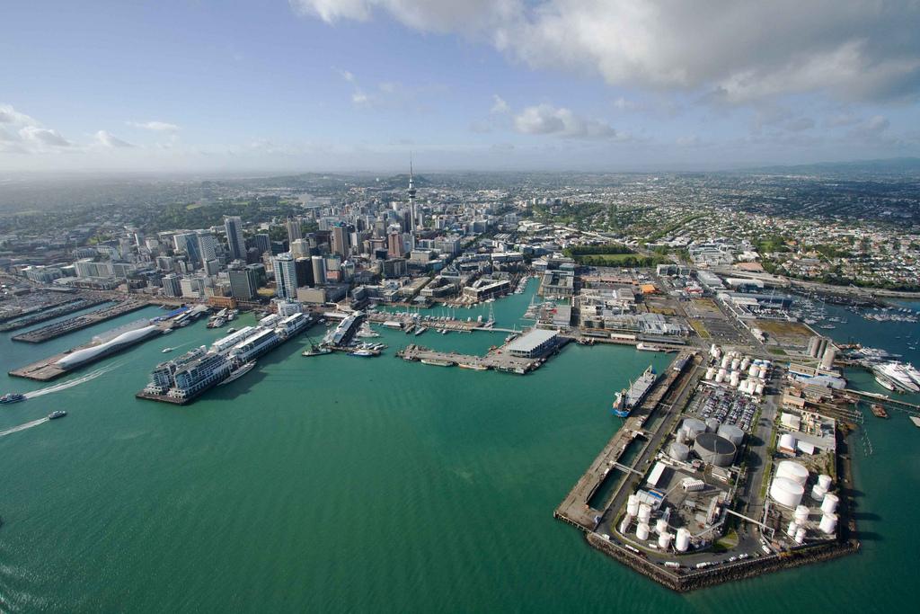 Wynyard Point and Viaduct Harbour © Flickr