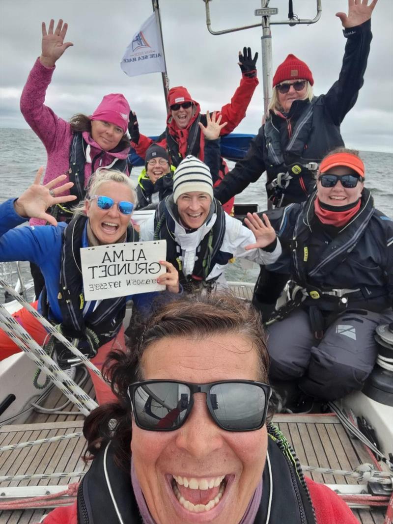 Hello from the race course - Ocean Ladies on the Finnish Swan 441 Carissa - photo © Ocean Ladies