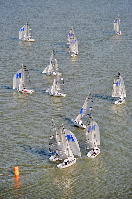 Light winds for the 2008 Endeavour Trophy at Burnham photo copyright Tania & Sergei Samus / www.photoblink.co.uk taken at  and featuring the Topaz Xenon class