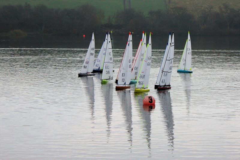 MYA Scottish District IOM Travellers 3 at Kinghorn Loch - photo © Bill Odger