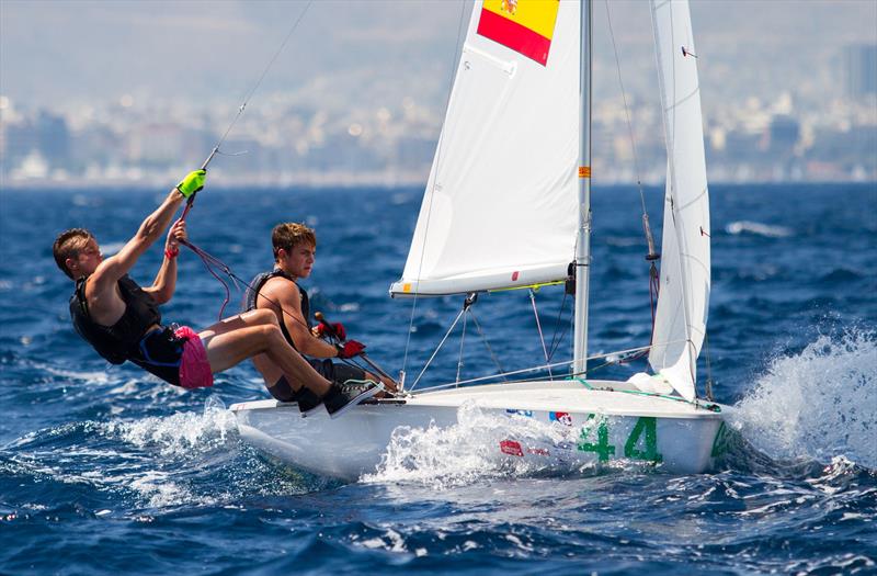 Martín WIZNER and Pedro AMENEIRO (ESP) on day 2 of the 420 Open European Championships in Athens photo copyright Nikos Alevromytis / AleN taken at Nautical Club of Tzitzifies Kallithea and featuring the 420 class