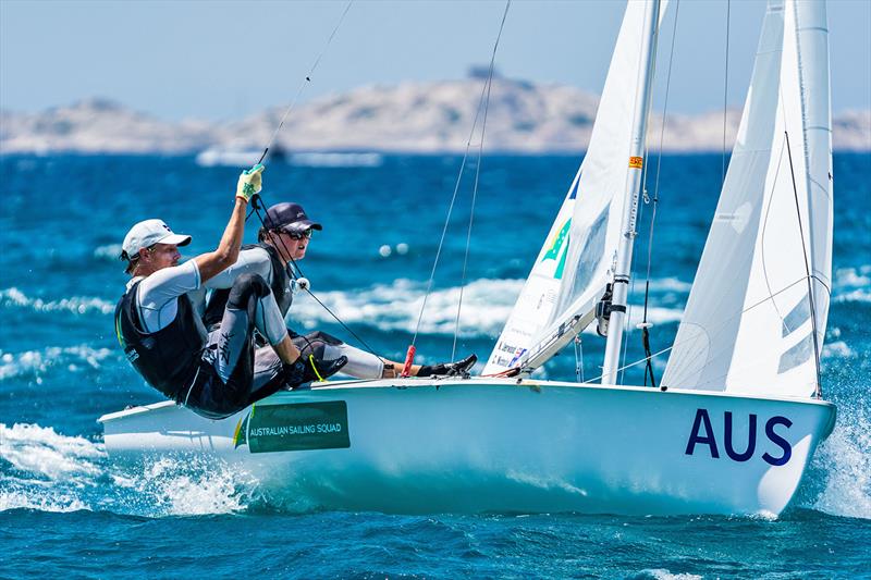 Nia Jerwood and Conor Nicholas racing the Mixed Dinghy Medal Race at