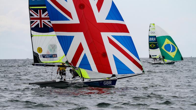 Tokyo2020 - Day 6- July, 30, - Bithell and Fletcher (GBR)  struggle for power in the light - 49er - Enoshima, Japan. - photo © Richard Gladwell 