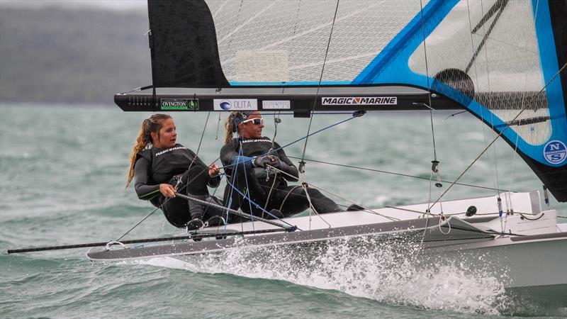 Paris Henken and Anna Tobias (USA) finish 5th in the Medal race - 49er FX - Hyundai World Championships - December 2019 photo copyright Richard Gladwell / Sail-World.com taken at Royal Akarana Yacht Club and featuring the 49er FX class