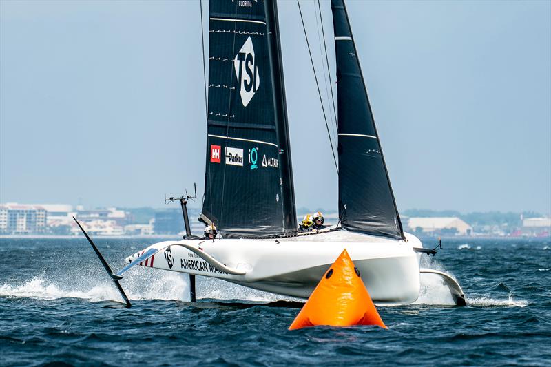 www.sail-world.com