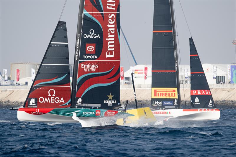 Emirates Team NZ and Luna Rossa - Day 3 - AC40 - Preliminary Regatta - Jeddah, Saudi Arabia - December 1, 2023 - photo © Ricardo Pinto / America's Cup