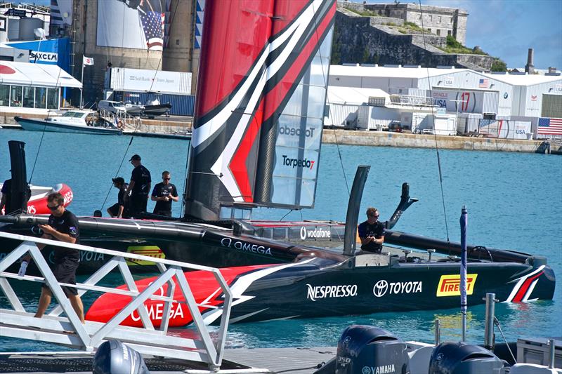 Shore crew prepare Aotearoa ahead of the final race in the 35th America's Cup, Bermuda, June 26, 2017 photo copyright Richard Gladwell taken at Royal New Zealand Yacht Squadron and featuring the AC50 class